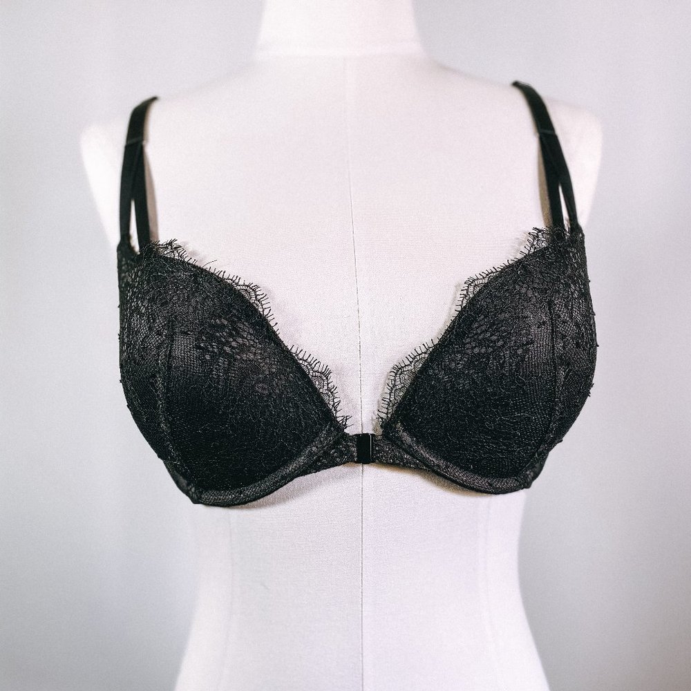 Victoria’s Secret Lace Very Sexy Racerback Bra